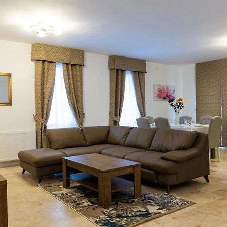 פויאנה ברשוב Montana Residence מראה חיצוני תמונה