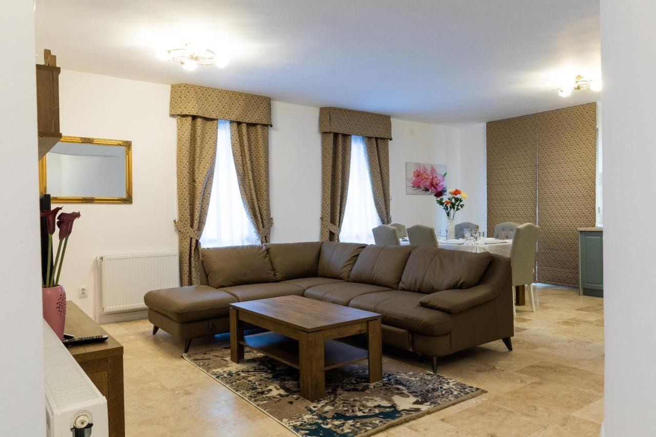 פויאנה ברשוב Montana Residence מראה חיצוני תמונה
